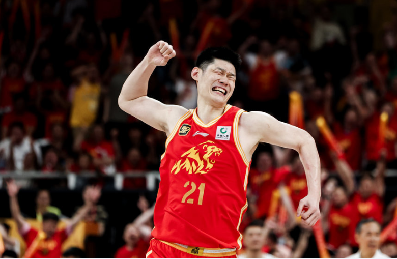 星空体育官网-联赛第一！广厦大胜送四川15连败 孙铭徽14+8胡金秋7中6