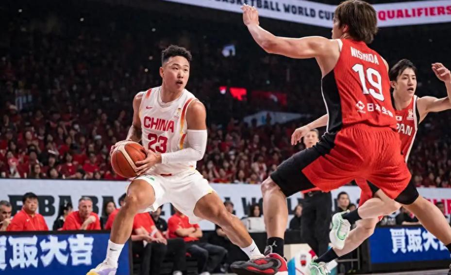 星空体育官网-连续2场爆发！CBA昔日被大牌队友公开指责 如今成国家队大腿